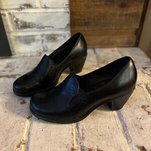 Dansko size 37, US 7Elegant Black Women's Heeled Loafers